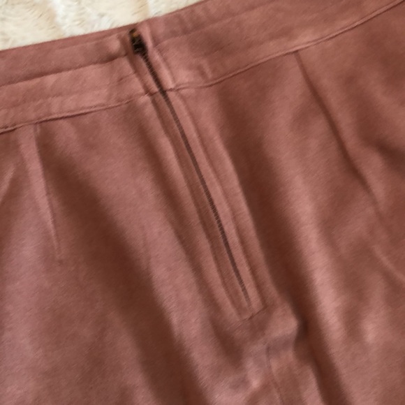 Women’s skirt - Picture 2 of 4